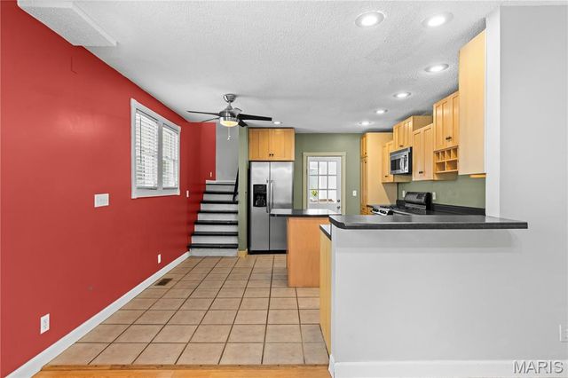 210 McKinley Avenue, Edwardsville, IL 62025