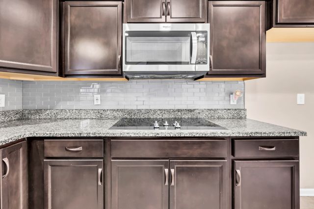 1525 Citadel Ct, Clarksville, TN 37042