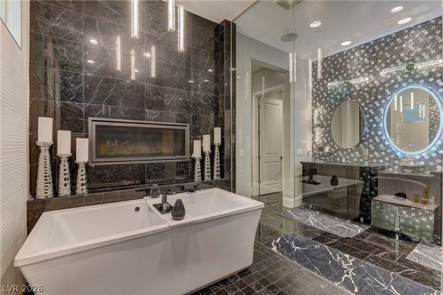 12439 Sky Bluff Court, Las Vegas, NV 89138
