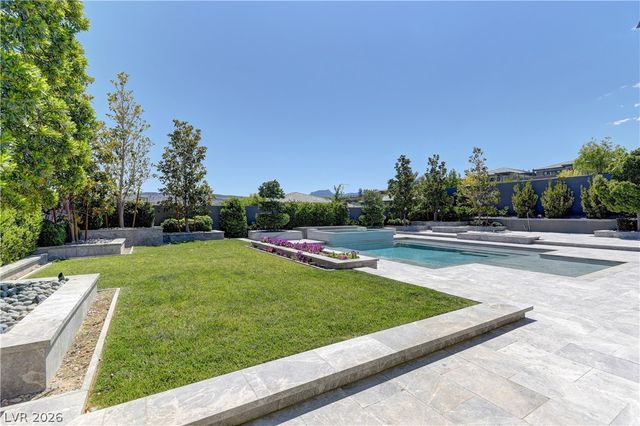 12439 Sky Bluff Court, Las Vegas, NV 89138