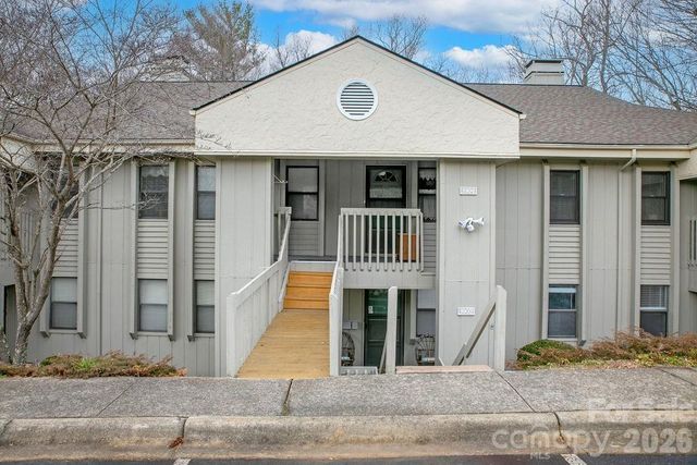 1904 Abbey Circle, Asheville, NC 28805