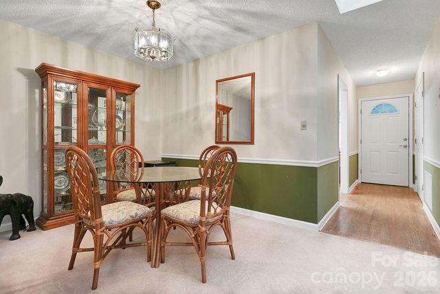 1904 Abbey Circle, Asheville, NC 28805