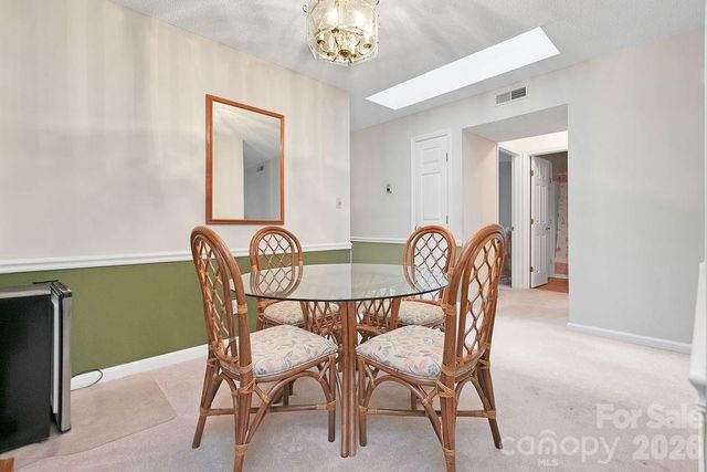 1904 Abbey Circle, Asheville, NC 28805