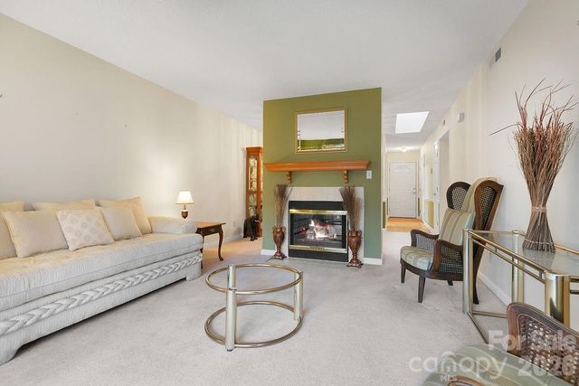 1904 Abbey Circle, Asheville, NC 28805