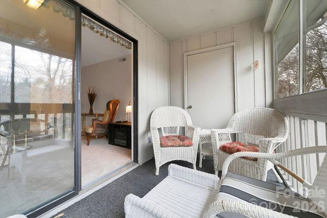 1904 Abbey Circle, Asheville, NC 28805