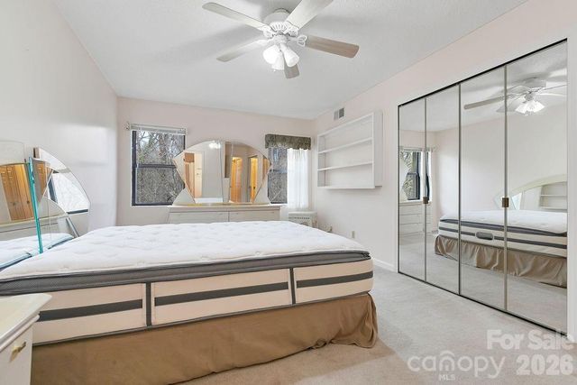 1904 Abbey Circle, Asheville, NC 28805