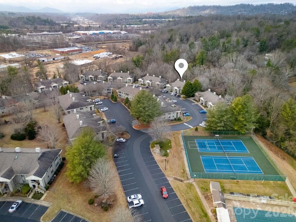 1904 Abbey Circle, Asheville, NC 28805