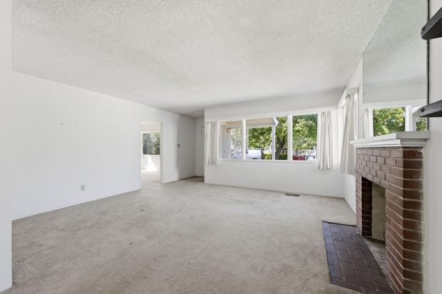 937 Mc Cue Avenue, San Carlos, CA 94070