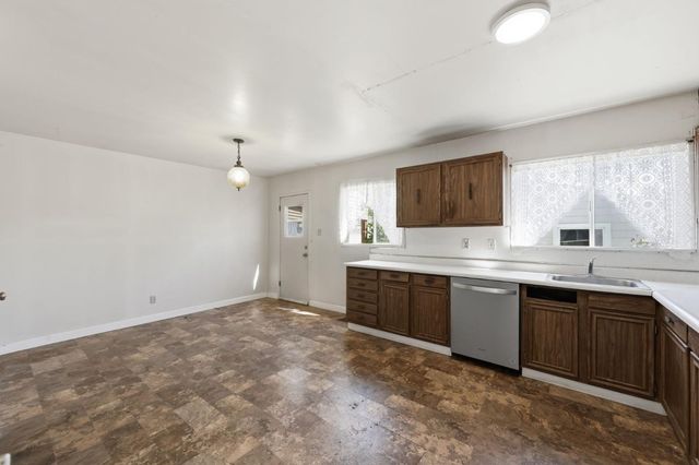 937 Mc Cue Avenue, San Carlos, CA 94070