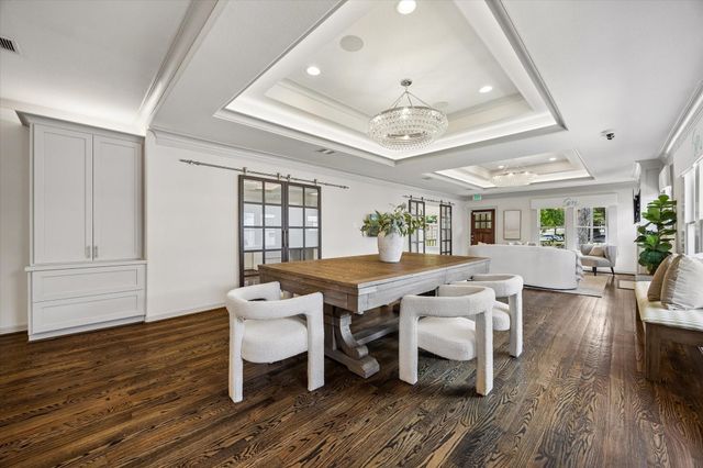 638 Heights Boulevard, Houston, TX 77007