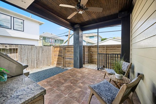 638 Heights Boulevard, Houston, TX 77007