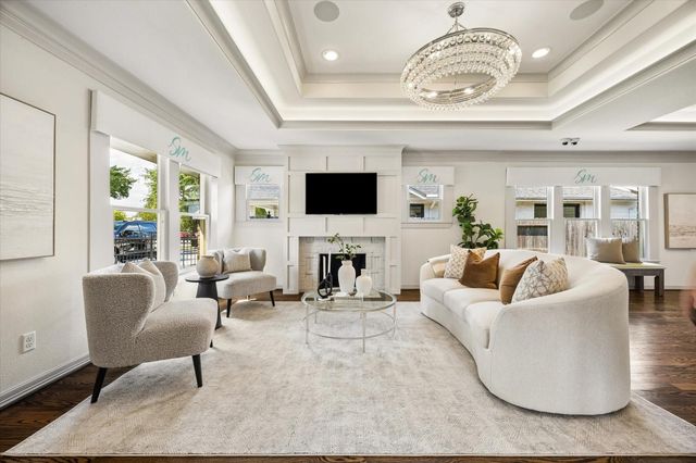 638 Heights Boulevard, Houston, TX 77007