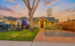 638 Heights Boulevard, Houston, TX 77007