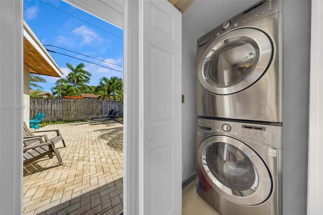 1460 NE 30th Court, Pompano Beach, FL 33064