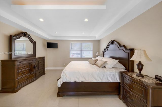 1460 NE 30th Court, Pompano Beach, FL 33064