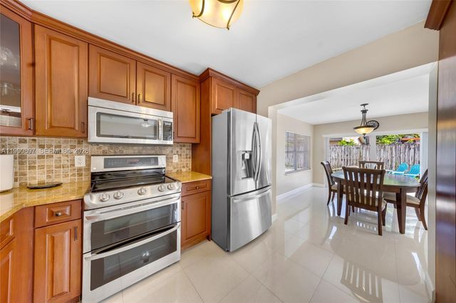 1460 NE 30th Court, Pompano Beach, FL 33064