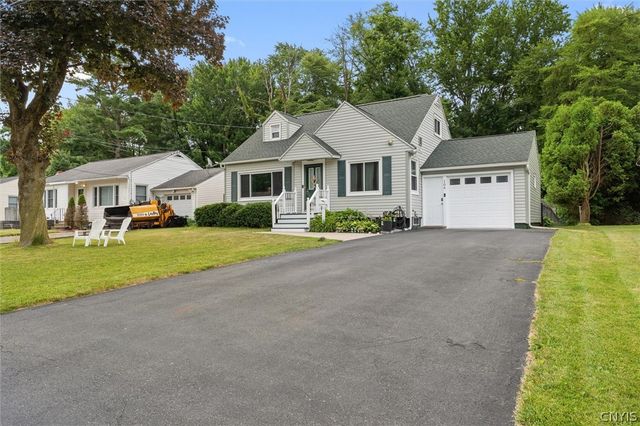 106 Oakley Drive, Cicero, NY 13212