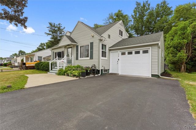 106 Oakley Drive, Cicero, NY 13212