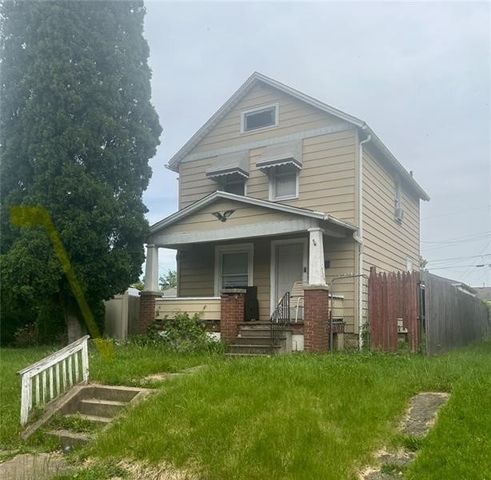 817 Baldwin Ave, Sharon, PA 16146