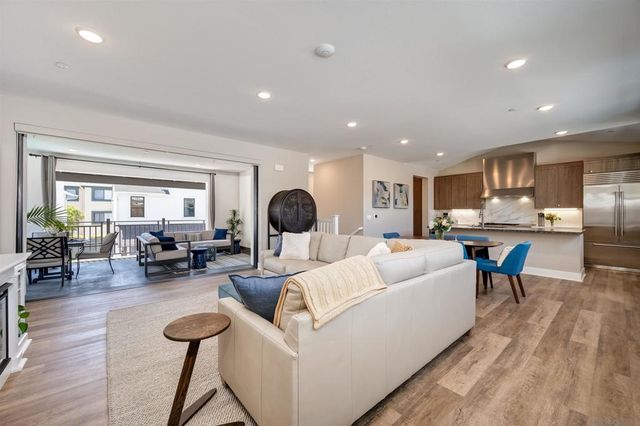 857 Home Ave, Carlsbad, CA 92008