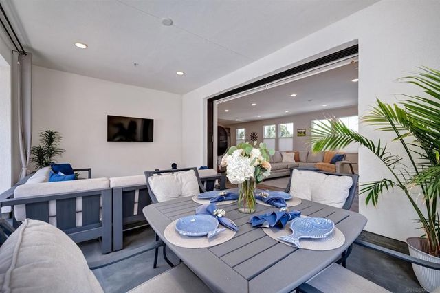 857 Home Ave, Carlsbad, CA 92008