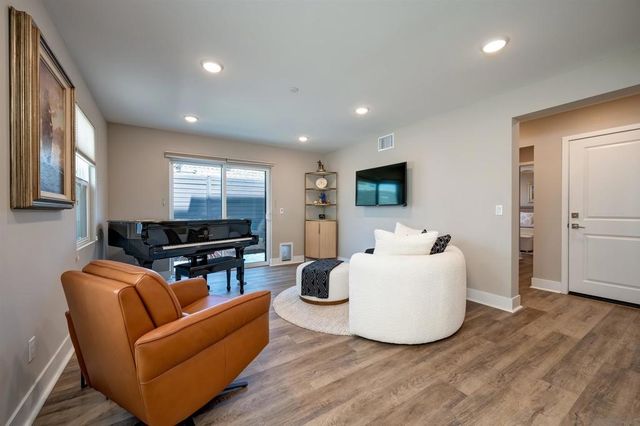 857 Home Ave, Carlsbad, CA 92008