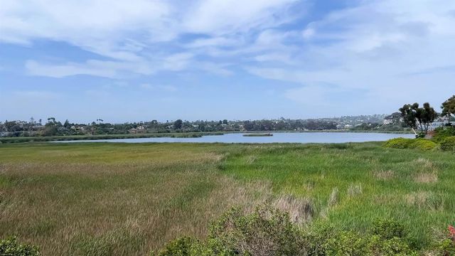 857 Home Ave, Carlsbad, CA 92008