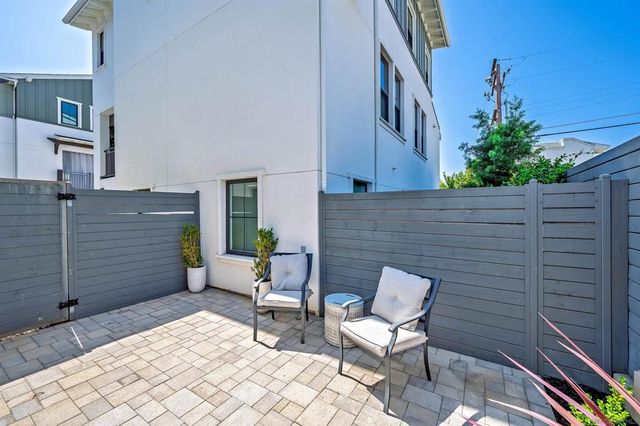 857 Home Ave, Carlsbad, CA 92008