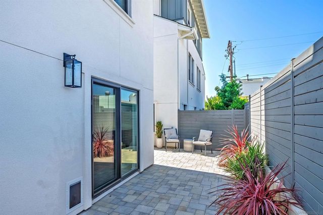 857 Home Ave, Carlsbad, CA 92008