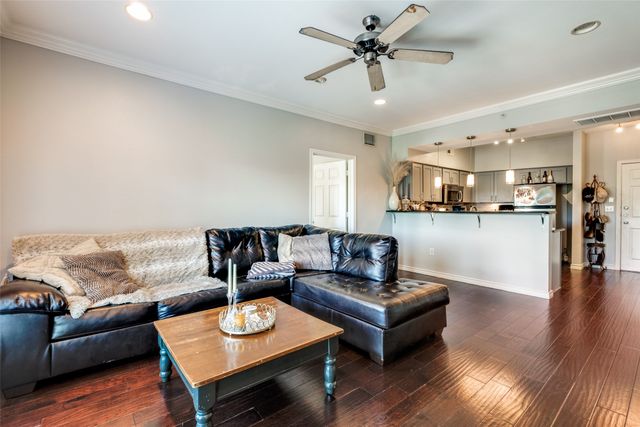 3102 Kings Road 1211, Dallas, TX 75219