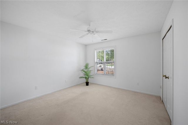 889 Lynnhaven Lane, Akron, OH 44313