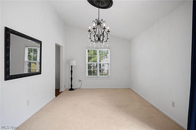 889 Lynnhaven Lane, Akron, OH 44313