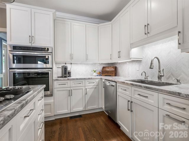 5833 Summerston Place, Charlotte, NC 28277
