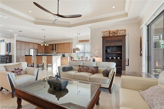 13843 Luna DR, Naples, FL 34109