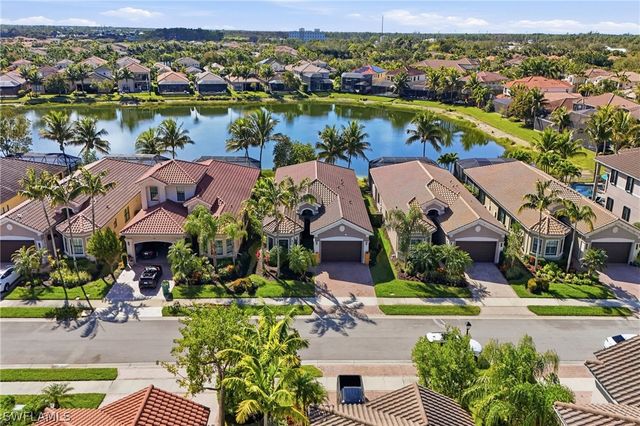 13843 Luna DR, Naples, FL 34109