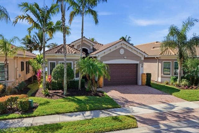 13843 Luna DR, Naples, FL 34109