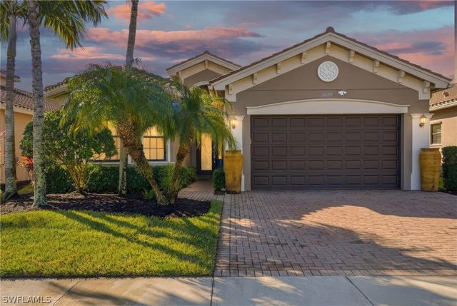 13843 Luna DR, Naples, FL 34109