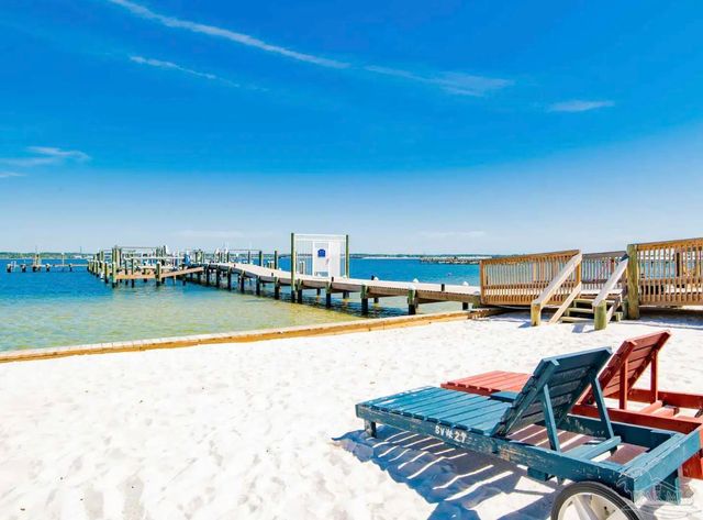 8520 Gulf Blvd 5, Navarre Beach, FL 32566