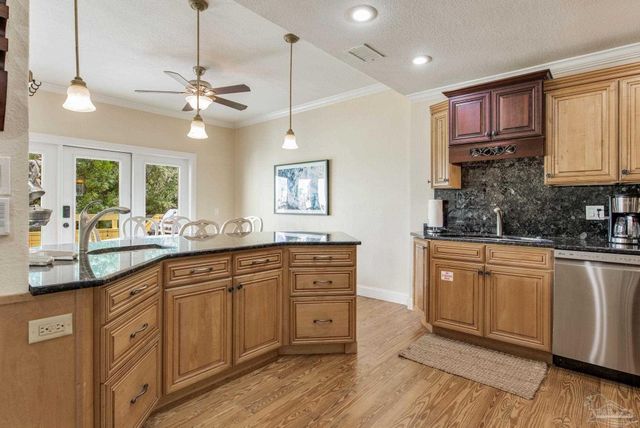 8520 Gulf Blvd 5, Navarre Beach, FL 32566