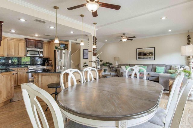 8520 Gulf Blvd 5, Navarre Beach, FL 32566