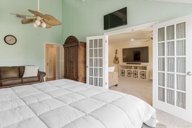 8520 Gulf Blvd 5, Navarre Beach, FL 32566