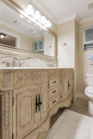 8520 Gulf Blvd 5, Navarre Beach, FL 32566