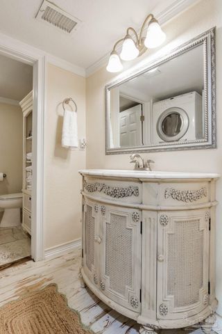 8520 Gulf Blvd 5, Navarre Beach, FL 32566