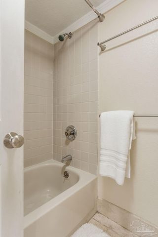 8520 Gulf Blvd 5, Navarre Beach, FL 32566