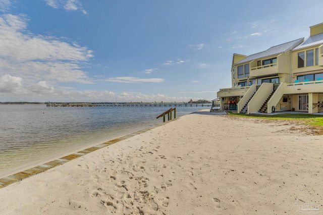 8520 Gulf Blvd 5, Navarre Beach, FL 32566