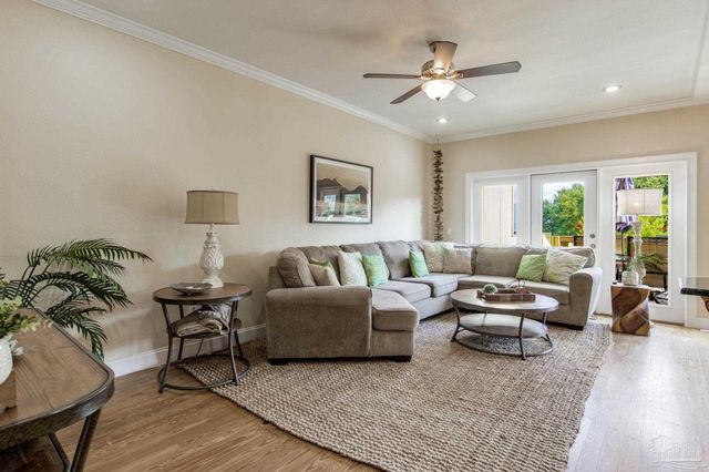 8520 Gulf Blvd 5, Navarre Beach, FL 32566