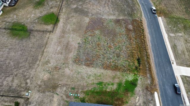 715 Abbott, St Hedwig, TX 78152