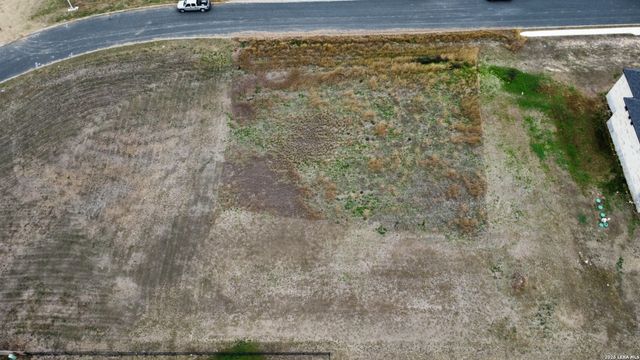 715 Abbott, St Hedwig, TX 78152