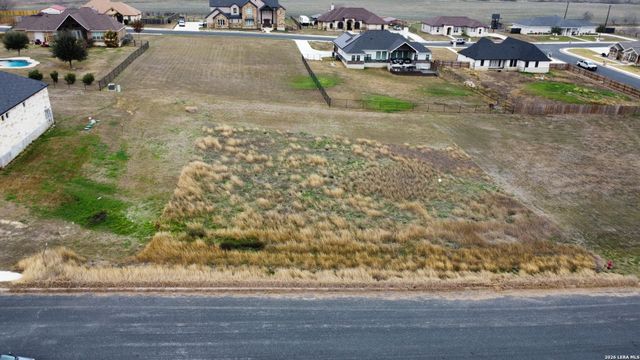 715 Abbott, St Hedwig, TX 78152