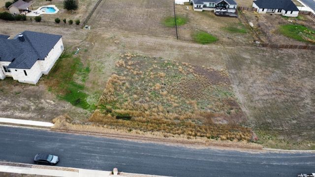 715 Abbott, St Hedwig, TX 78152